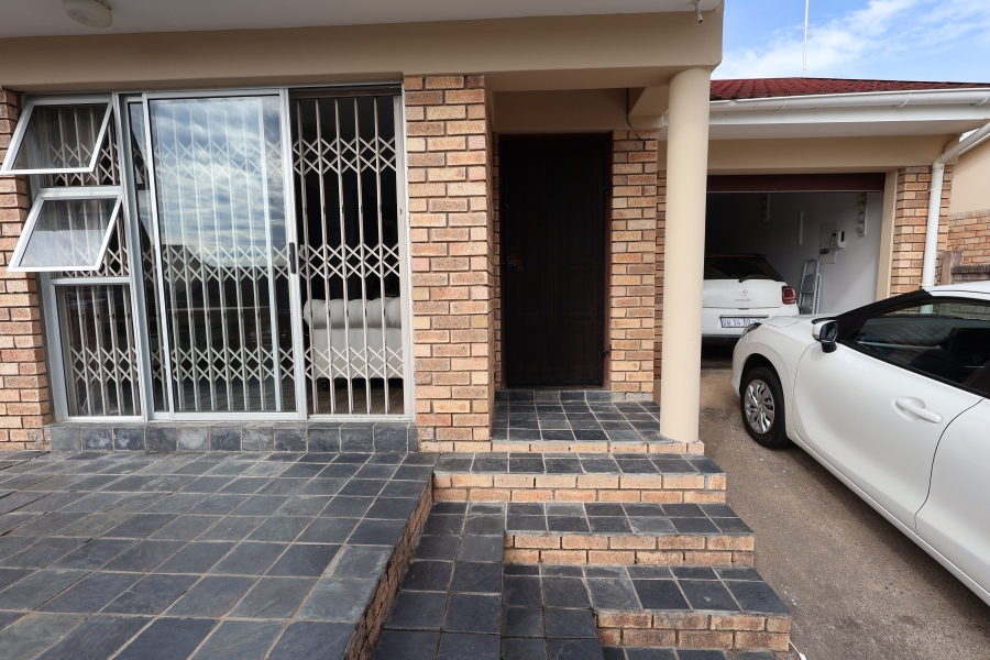 2 Bedroom Property for Sale in Beacon Bay Eastern Cape
